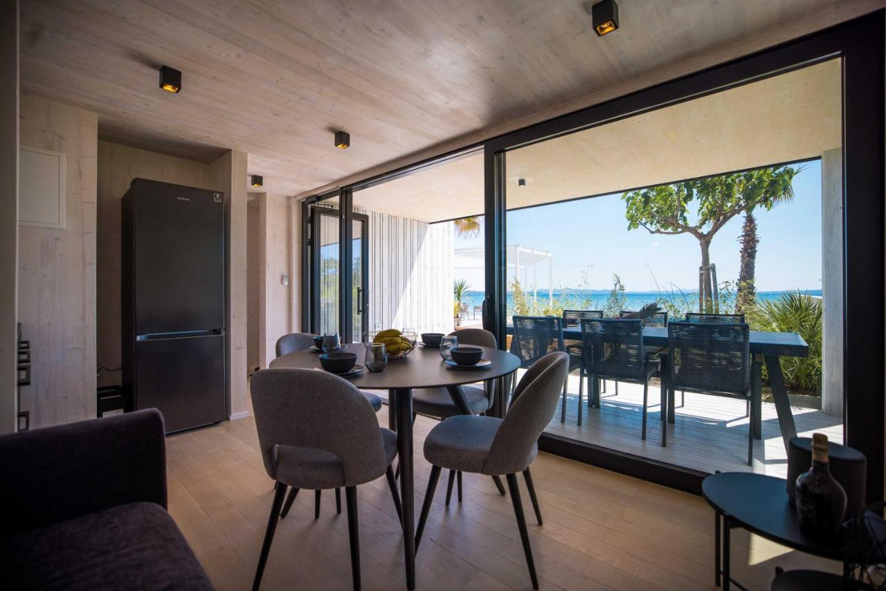 Arcadia Eco-Luxe Mobile Homes With Infinity Pool By Oiko Collection Privlaka  Zewnętrze zdjęcie