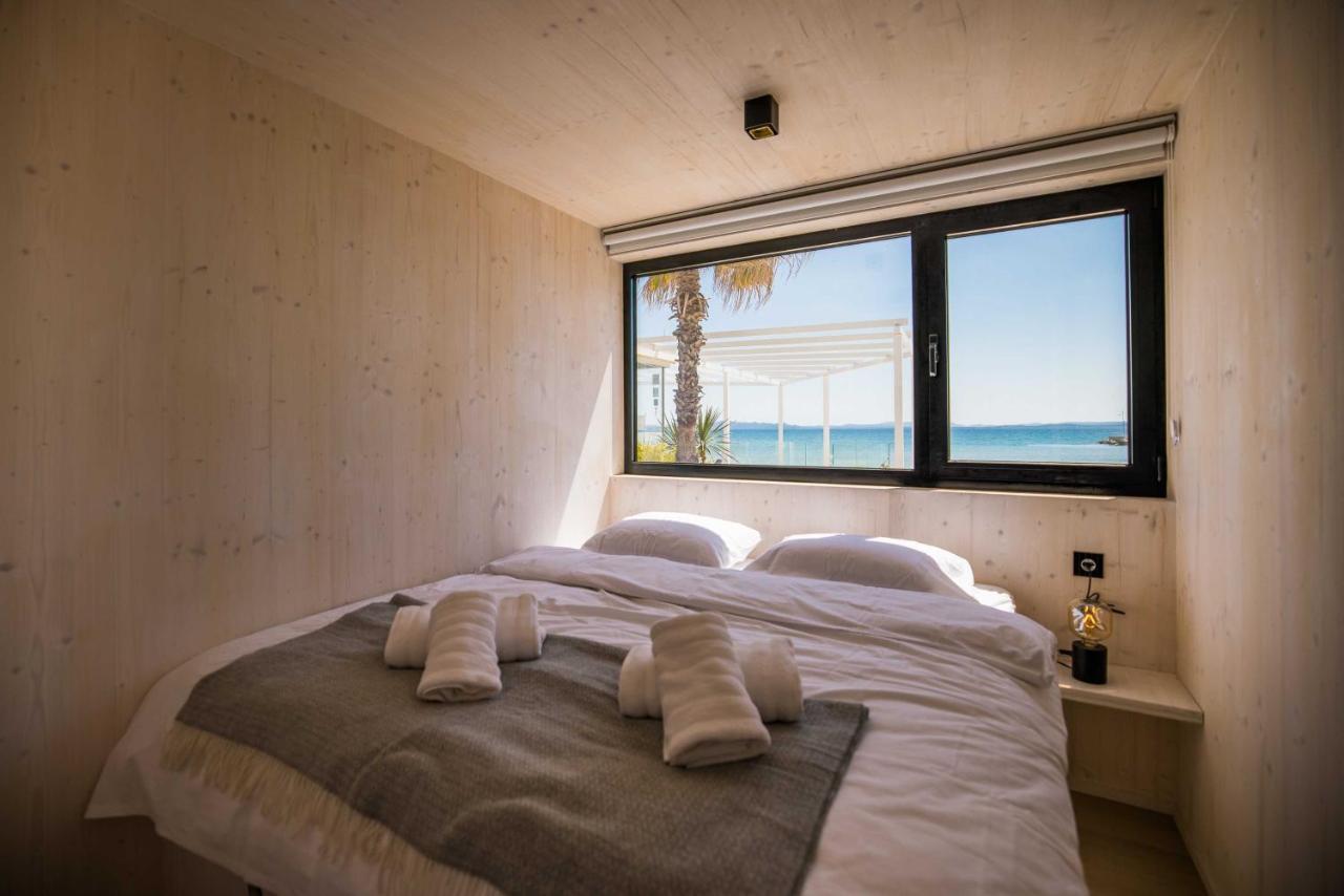 Arcadia Eco-Luxe Mobile Homes With Infinity Pool By Oiko Collection Privlaka  Zewnętrze zdjęcie